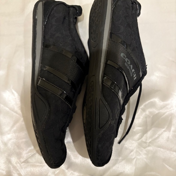 Coach Remonna Monogram Signature " C” logo Material Black Suede Patent trimming - Picture 9 of 10